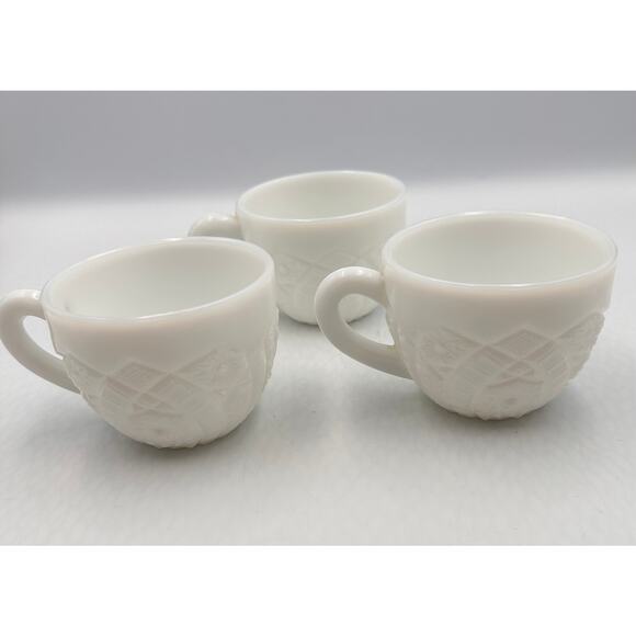 McKee White Milk Glass Thatcher Concord Punch Cup Mug 3pc Set - Picture 5 of 11